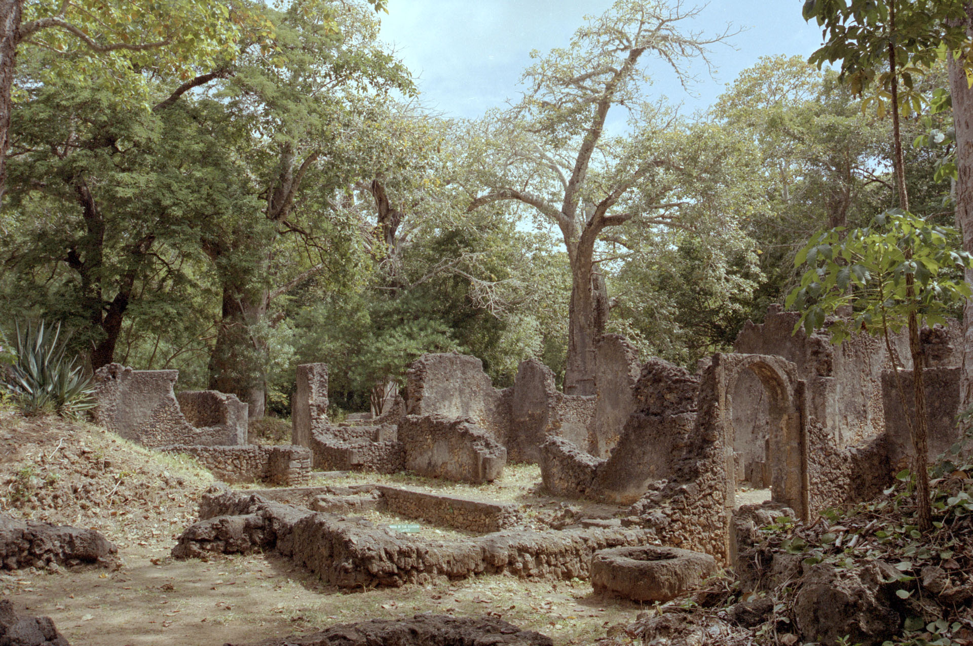 Gede Ruins