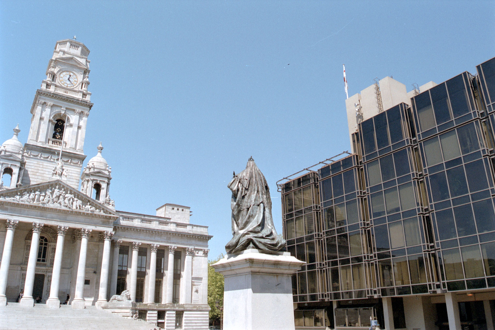 Portsmouth Guildhall & Queen Victoria Statue