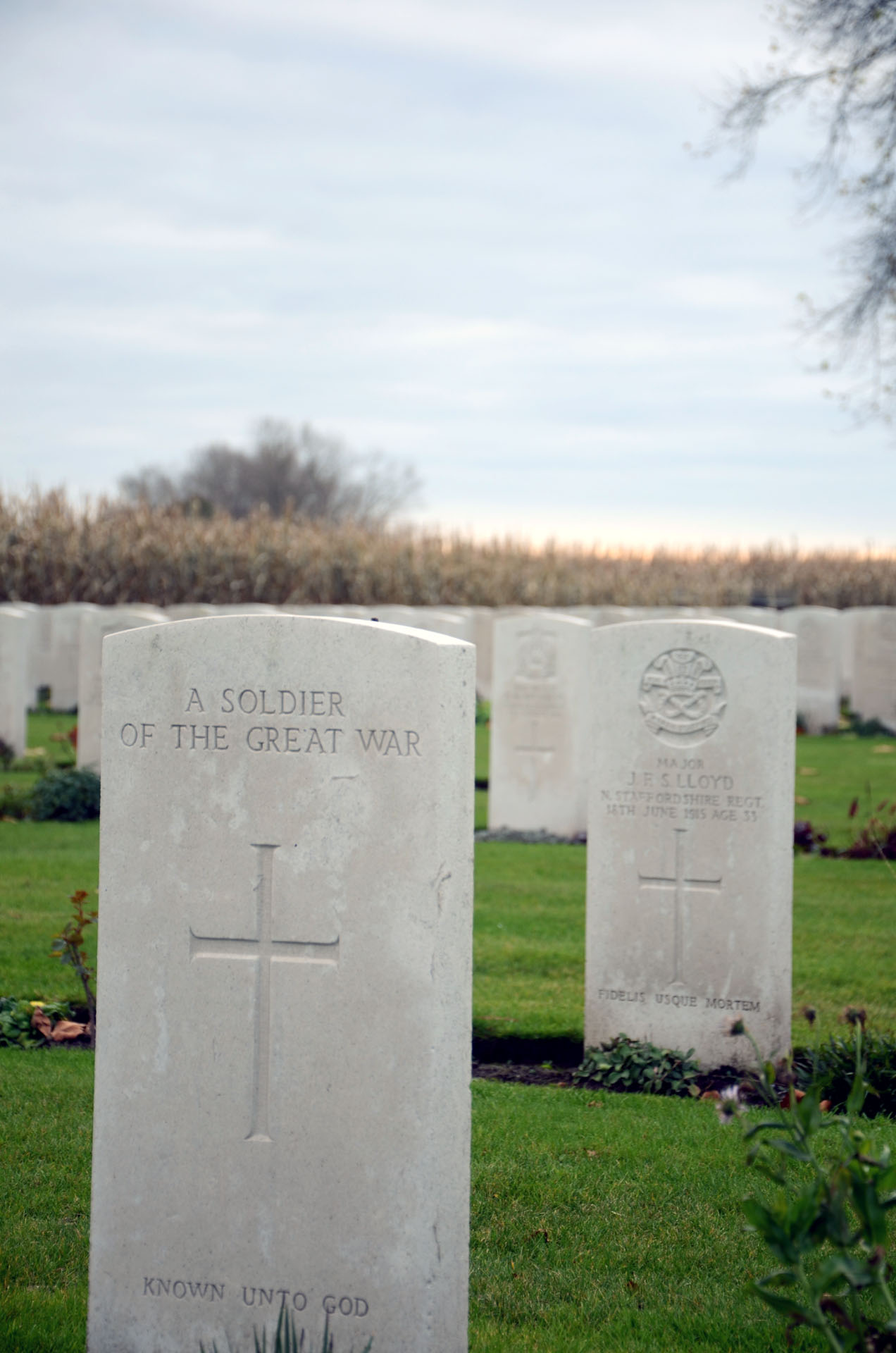 Wulverghem-Lindenhoek Road Military Cemetery