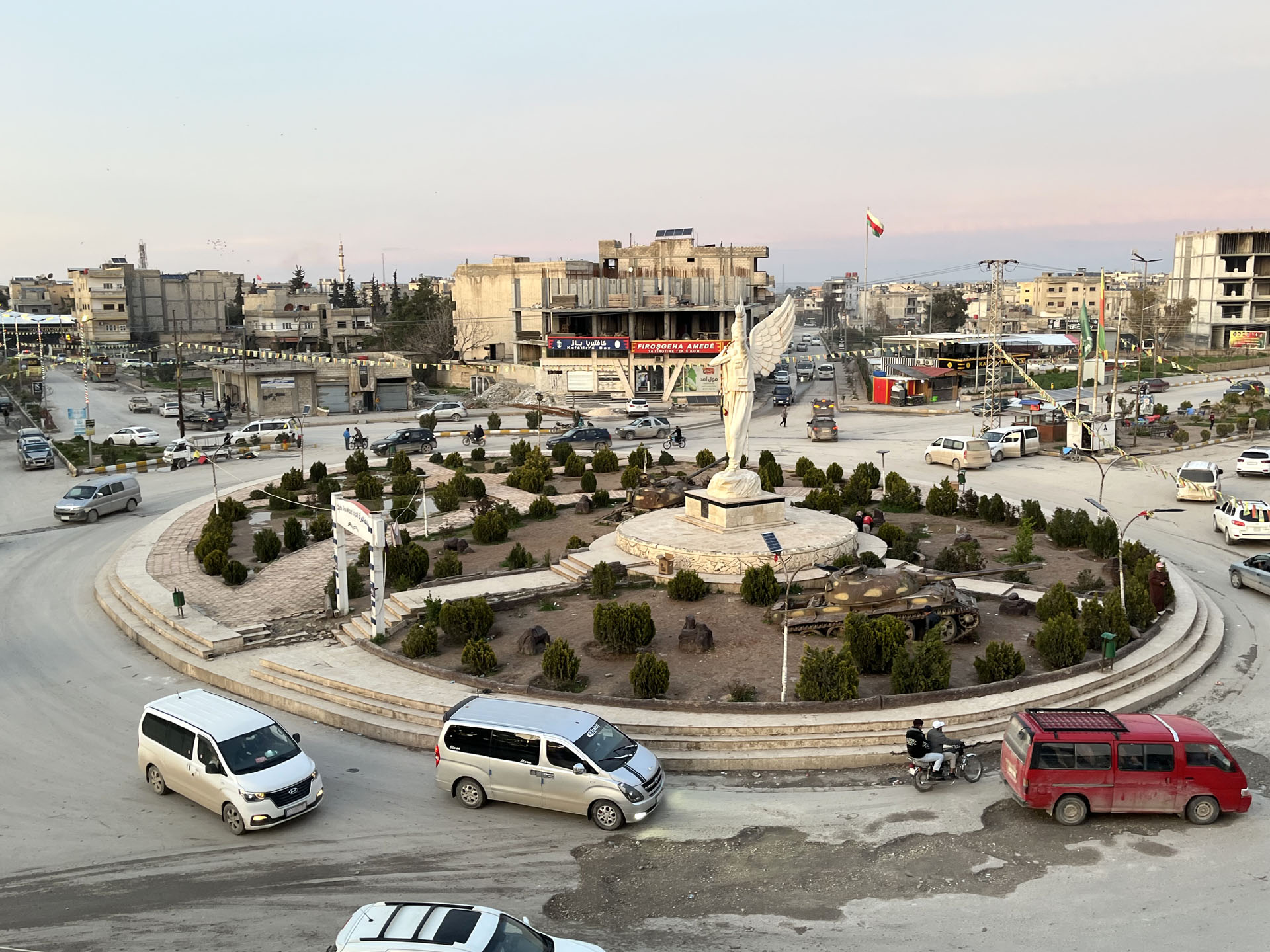 Arîn Mîrkan Statue